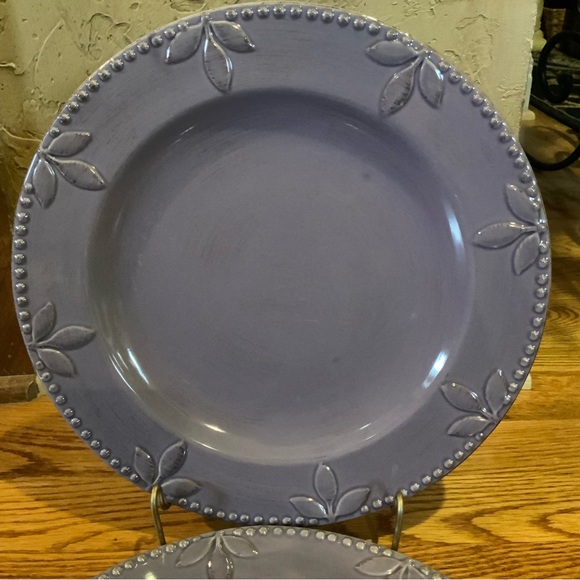 Signature Plates Dinner Sorrento Debby Segura Designs 2001 Purple Set of 2 - Picture 3 of 7
